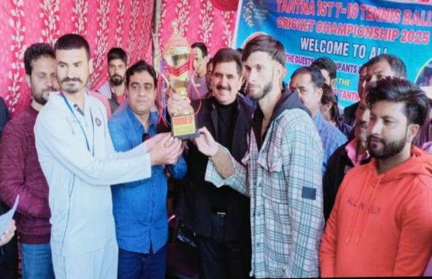 Friend Warriors Dhanori clinches Tantna 1st T-10 Tennis Ball Cricket championship -2025 Friend Warriors Dhanori clinches Tantna 1st T-10 Tennis Ball Cricket championship -2025