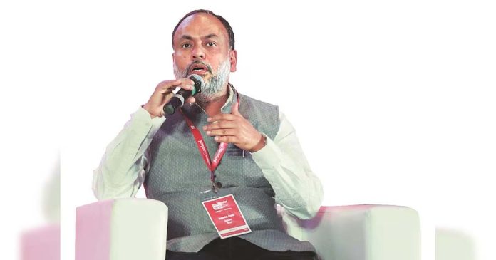 Finance Ministry invites applications for IRDAI Chairman post Finance Ministry invites applications for IRDAI Chairman post