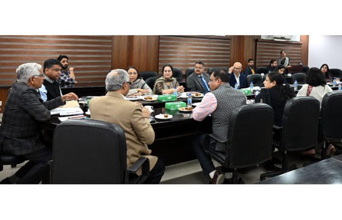 JU VC chairs Advisory Committee Meeting to evaluate Master’s Programme in Biotechnology. JU VC chairs Advisory Committee Meeting to evaluate Master’s Programme in Biotechnology.