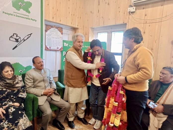 Two Former J&K Lawmakers Return To PDP Two Former J&K Lawmakers Return To PDP