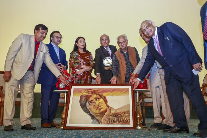 Never Imagined 'Sholay' Would Receive So Much Love, Success: Director Ramesh Sippy Never Imagined 'Sholay' Would Receive So Much Love, Success: Director Ramesh Sippy