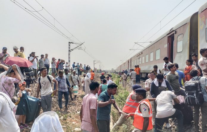 1 Killed, 7 Injured As Bengaluru-Kamakhya AC Express Derails In Odisha 1 Killed, 7 Injured As Bengaluru-Kamakhya AC Express Derails In Odisha