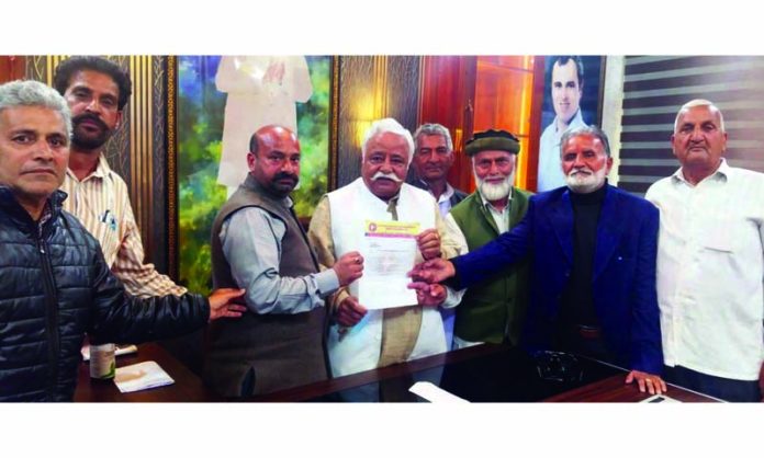 Delegation of Govt Fair Price Shop Dealers Association presenting memorandum to NC leader Ajay Sadhotra in Jammu on Wednesday. Delegation of Govt Fair Price Shop Dealers Association presenting memorandum to NC leader Ajay Sadhotra in Jammu on Wednesday.