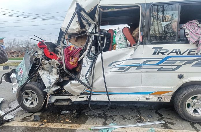 Road Accident In J&K's Anantnag Leaves Nine Tourists Injured