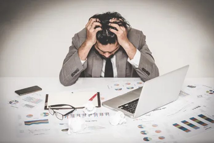 Large Number Of Employees Experience Burnout Due To Poor Work-Life Balance: SurveyLarge Number Of Employees Experience Burnout Due To Poor Work-Life Balance: Survey
