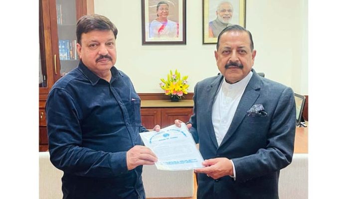 JCCI chief Arun Gupta submitting memorandum to MoS in PMO, Dr Jitendra Singh.