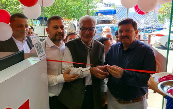 Dignitaries inaugurating Meatwale.com’s first store in Jammu on Sunday. Dignitaries inaugurating Meatwale.com’s first store in Jammu on Sunday.