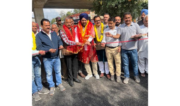 MLA RS Pura- Jammu South, Dr Narinder initiating blacktopping work in Ward Number 56.