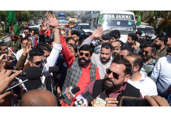 YRS members staging protest near statue of Maharaja Hari Singh on Tawi Bridge in Jammu. -Excelsior/Rakesh