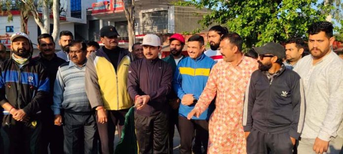 MLA R S Pathania flagging off marathon by Yuva Rajput Sabha at Udhampur on Sunday. MLA R S Pathania flagging off marathon by Yuva Rajput Sabha at Udhampur on Sunday.