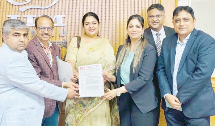 DG Tourism, Mugda Sinha and Secy Tourism J&K Yasha Mudgal during workshop at IIM Jammu on Thursday.