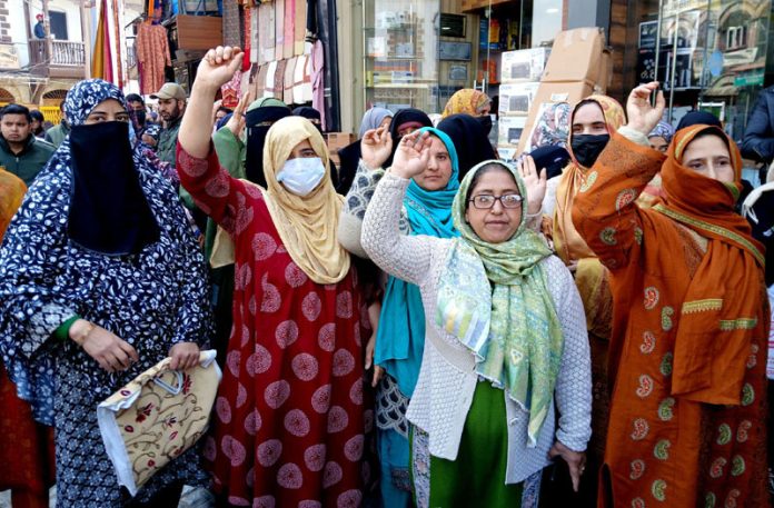 SBM employees during a protest in Srinagar on Monday. —Excelsior/Shakeel