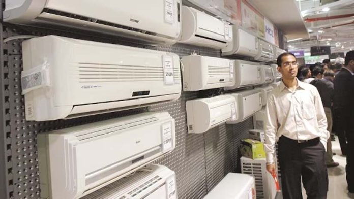 Rain, 5 pc price hike to impact AC sales in Apr;  industry eyes double-digit growth this season