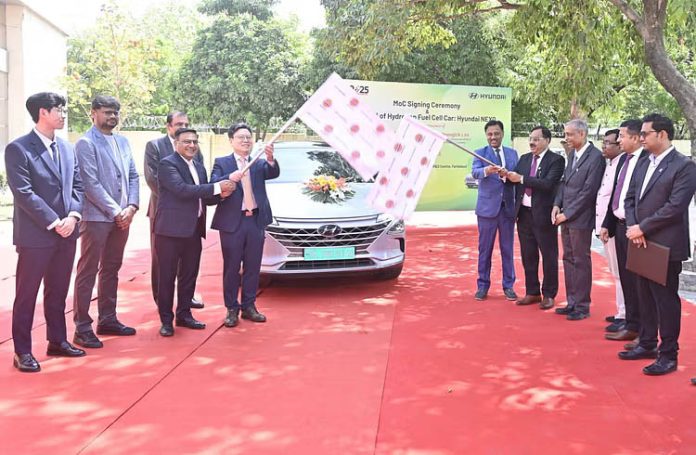 Hyundai partners with IndianOil to explore viability of mass-use of Hydrogen fuel cell vehicles Hyundai partners with IndianOil to explore viability of mass-use of Hydrogen fuel cell vehicles