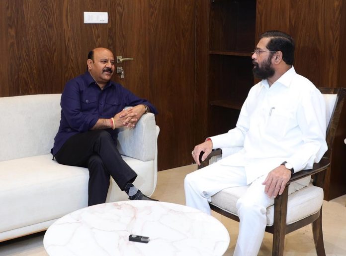 Dy CM hails safety measures for J&K residents in meeting with Eknath Shinde-26