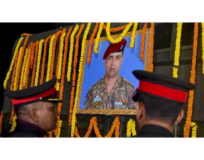 Hundreds turn out to honour fallen soldier