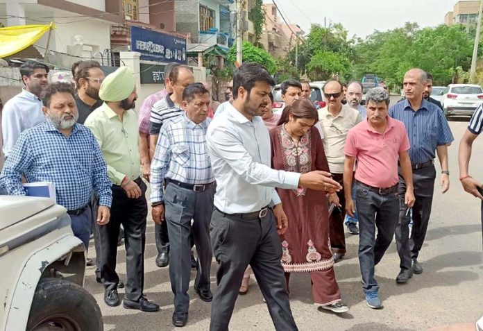 JMC Commissioner visiting Trikuta Nagar area on Saturday. JMC Commissioner visiting Trikuta Nagar area on Saturday.