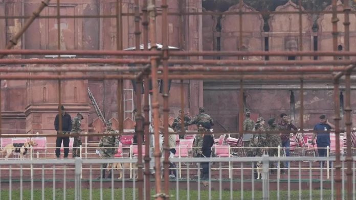Hoax bomb threats at Red Fort, Jama Masjid trigger response by security agencies