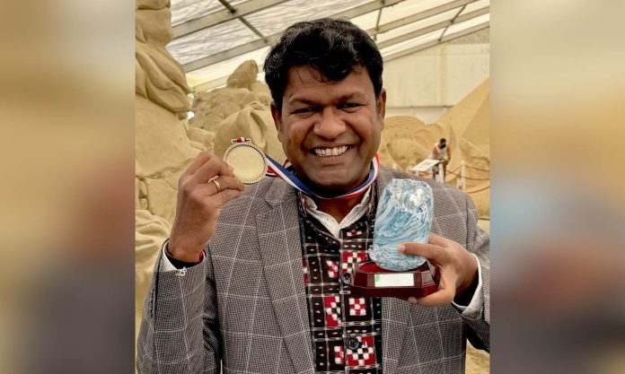 Sudarshan Pattnaik Becomes First Indian Artist To Receive Sand Master Award In UK