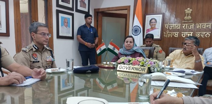 Sakeena Itoo calls on Punjab Governor-26 (1)