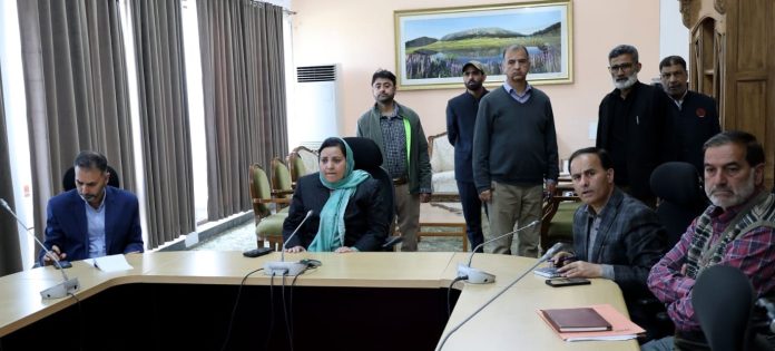 Sakeena Itoo Reviews Performance, Functioning Of JKBOSE