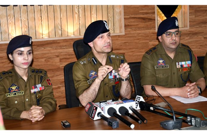 SSP Sinagar Imtiyaz Hussain along with other senior officers during a press conference in Srinagar on Sunday. -Excelsior/Shakeel