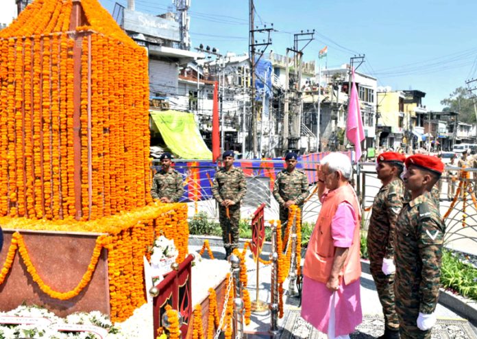 LG Manoj Sinha paying tribute to the brave soldiers in Rajouri on Sunday. LG Manoj Sinha paying tribute to the brave soldiers in Rajouri on Sunday.