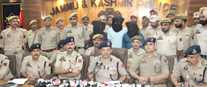 SSP Jammu Joginder Singh addressing media persons in Jammu on Thursday. — Excelsior/Rakesh