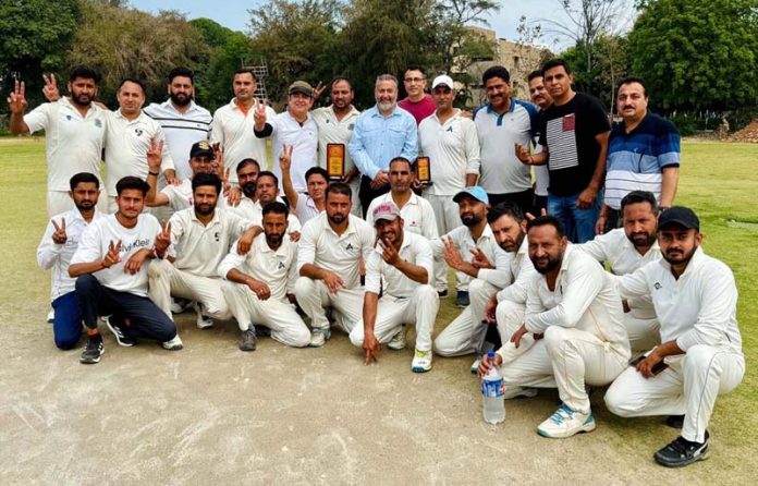 Winner team of JU posing with guests and organizers of the tournament. Winner team of JU posing with guests and organizers of the tournament.