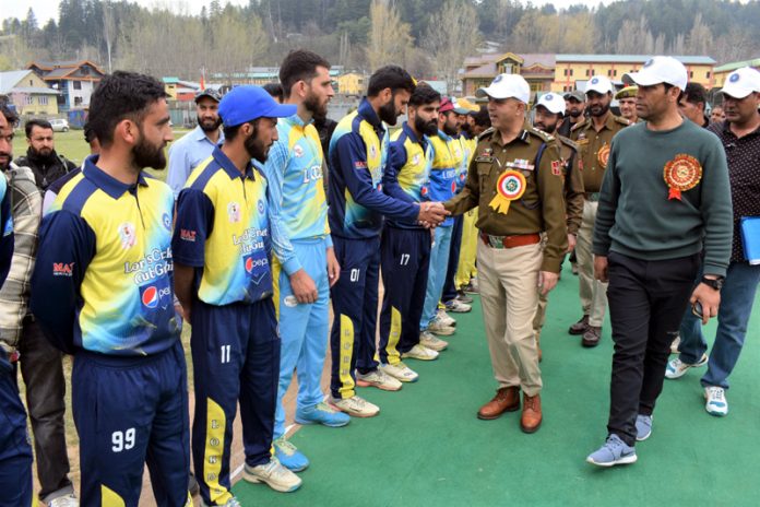 Chief guest, SSP Kupwara Ghulam Jeelani Wani interacting with players before the start of match at Kupwara.