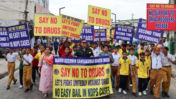 School students holding placards during an anti-drug rally in Jammu on Saturday. -Excelsior/Rakesh