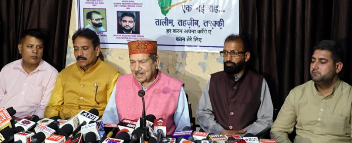 RSS National Executive Member and patron Muslim Rashtriya Manch, Dr Indresh Kumar at a press conference at Jammu along with other representatives of Manch on Tuesday. -Excelsior/Rakesh RSS National Executive Member and patron Muslim Rashtriya Manch, Dr Indresh Kumar at a press conference at Jammu along with other representatives of Manch on Tuesday. -Excelsior/Rakesh