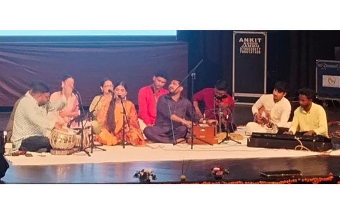 Artists performing during concluding ceremony of Navreh Mahotsav at Abhinav Theatre, Jammu on Tuesday. — Excelsior /Rakesh Artists performing during concluding ceremony of Navreh Mahotsav at Abhinav Theatre, Jammu on Tuesday. — Excelsior /Rakesh