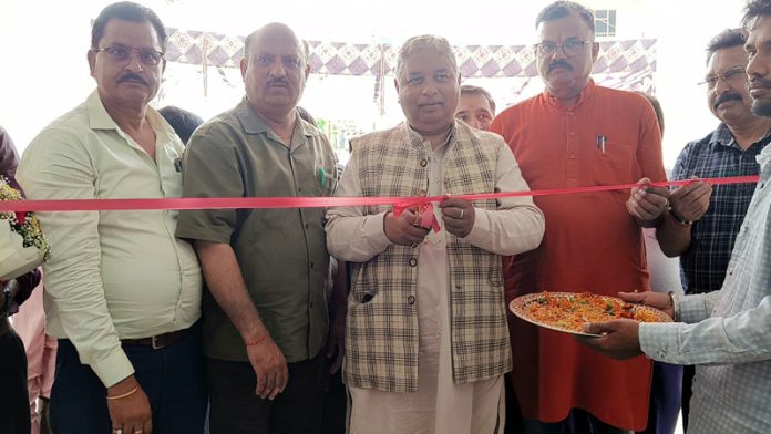 BJP president, Sat Sharma, and party general secretary, Dr D K Manyal inaugurating MDH Masala C&F Unit at Belicharana on Sunday. BJP president, Sat Sharma, and party general secretary, Dr D K Manyal inaugurating MDH Masala C&F Unit at Belicharana on Sunday.