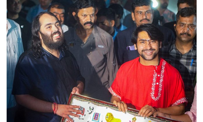 Bageshwar Baba, Dhirendra Shashtri joining Anant Ambani during his Padyatra to Jamnagar on Friday.
