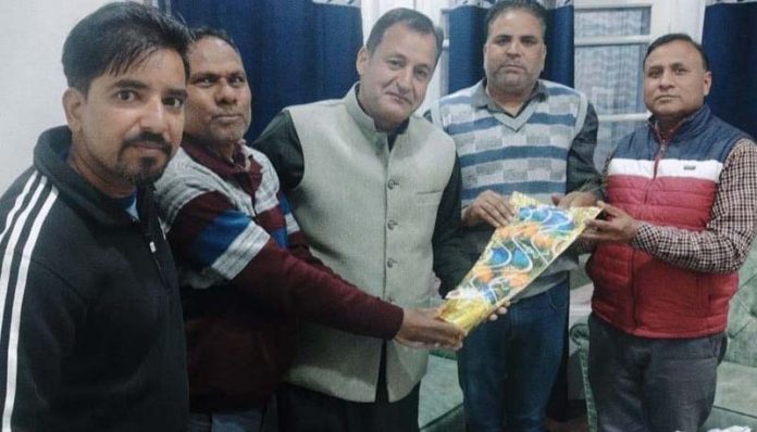 Reserved category employees delegation during a meeting with Minister of Rural Development, Javed Ahmed Dar on Thursday. Reserved category employees delegation during a meeting with Minister of Rural Development, Javed Ahmed Dar on Thursday.