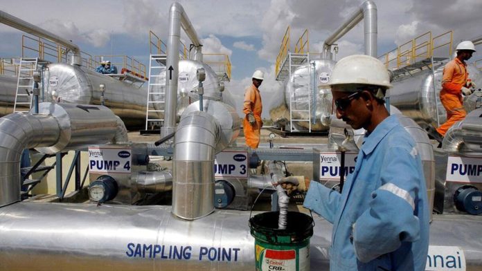 India attracted $36 bn investment, 177 discoveries  in pre-2014 oil, gas blocks: Oil Min Report
