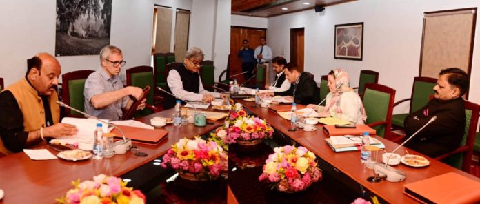 CM Omar Abdullah Hold Special Cabinet Meeting In J&K's Pahalgam CM Omar Abdullah Hold Special Cabinet Meeting In J&K's Pahalgam