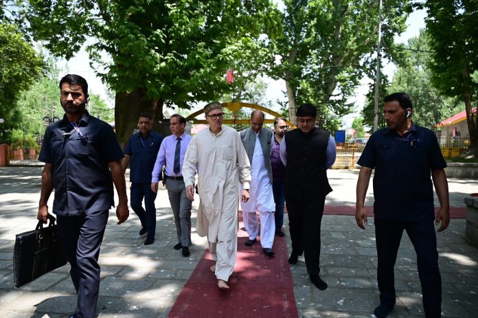 CM Omar Abdullah Visits Kheer Bhawani Temple CM Omar Abdullah Visits Kheer Bhawani Temple