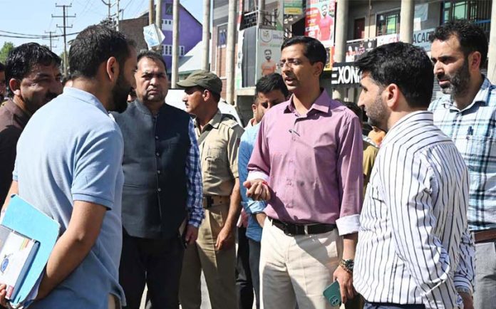 DC Shopian during his visit to Shopian Town