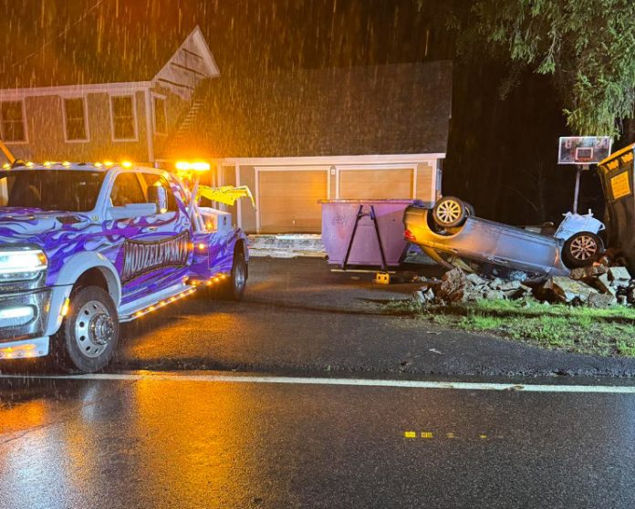Dump truck crashes into minibus in Indonesia, killing 11 kindergarten teachers Dump truck crashes into minibus in Indonesia, killing 11 kindergarten teachers