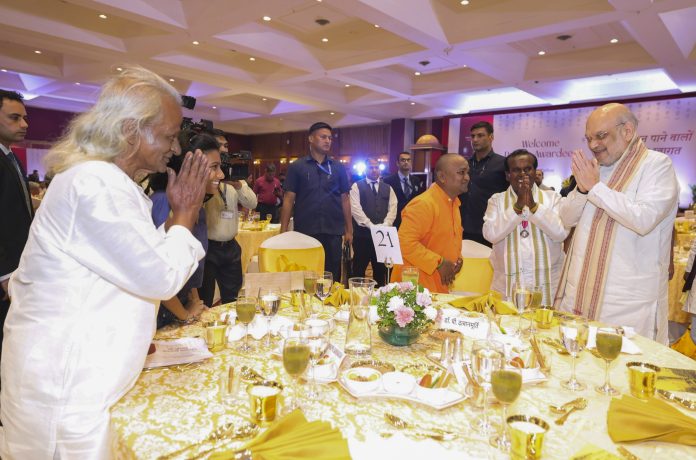 Amit Shah hosts dinner for Padma awardees