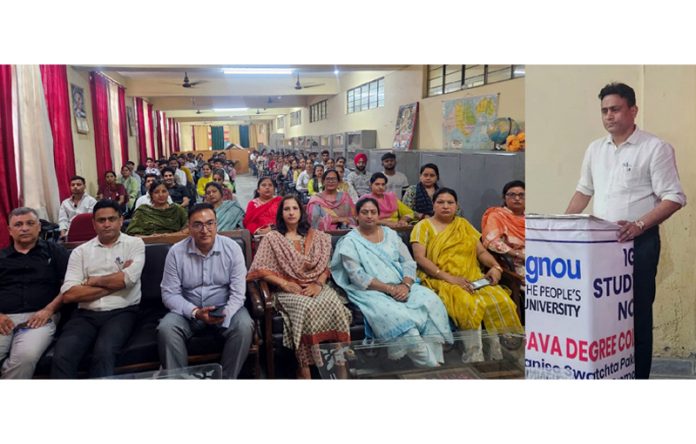 Experts addressing queries of student's during a programme.