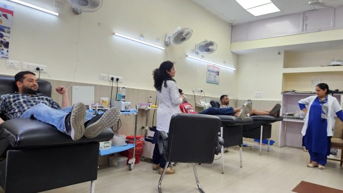 Youths Donate Blood, Civilians Rally In Support Of Armed Forces In Jammu Youths Donate Blood, Civilians Rally In Support Of Armed Forces In Jammu