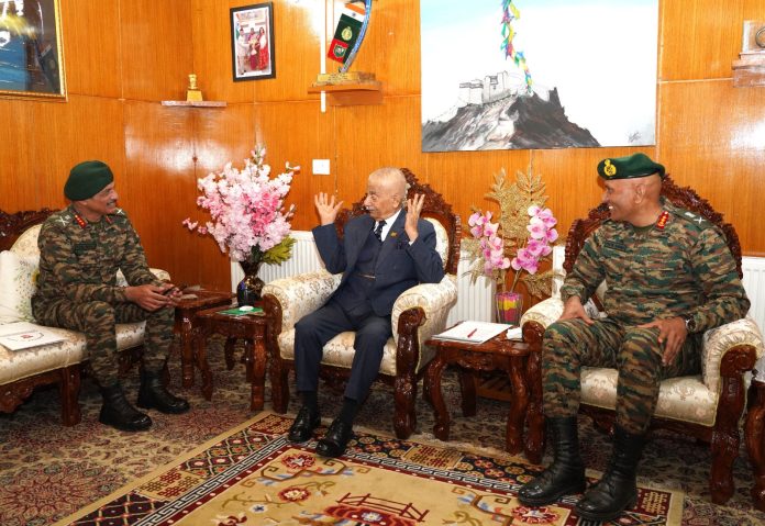 Northern Army Commander Meets Ladakh LG, Discusses Security Situation