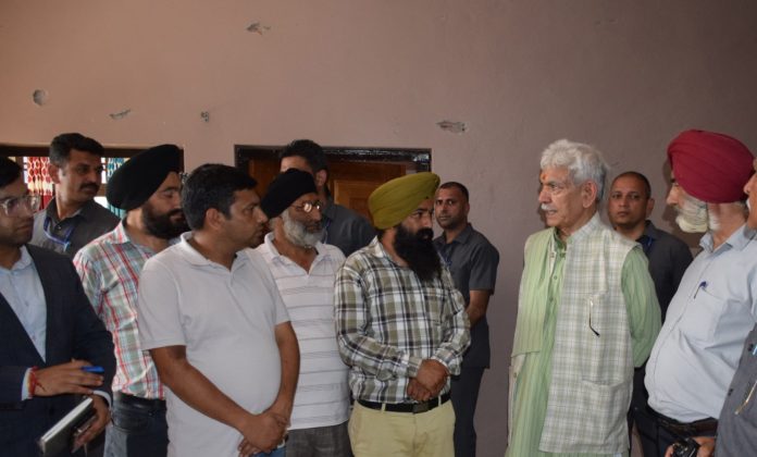 LG Visits Rajouri, Meets The Families Affected Due To Unprovoked Heavy Firing By Pakistan