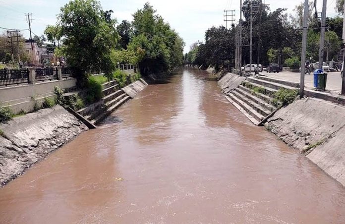 A view of Ranbir Canal in Jammu. —Excelsior/Rakesh