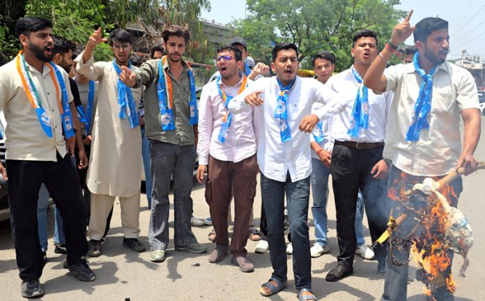 Student leaders of NSUI staging a protest in Jammu. -Excelsior/Rakesh
