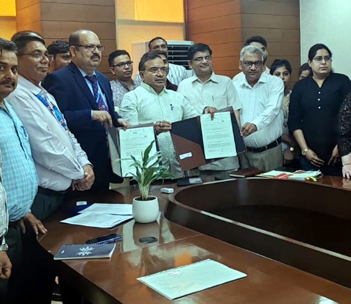Sushil Sarwan, Managing Director, HSIIDC and Arvind Kumar, Zonal Head, CBI, after signing an MoU on Friday. Sushil Sarwan, Managing Director, HSIIDC and Arvind Kumar, Zonal Head, CBI, after signing an MoU on Friday.