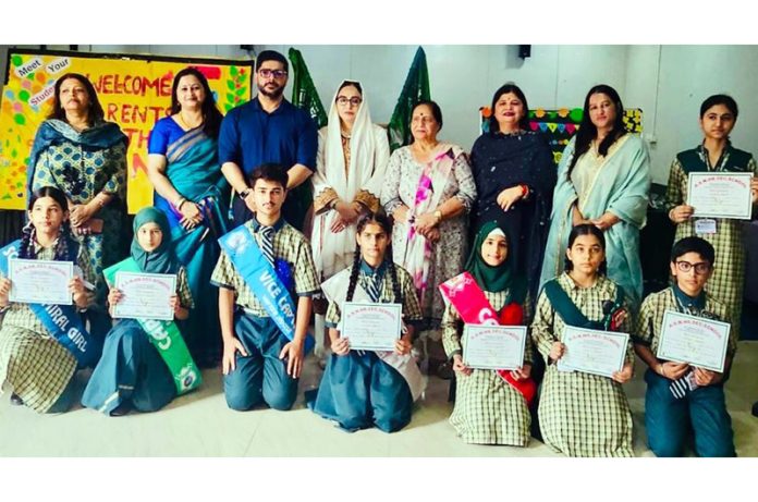 Newly elected students council posing along with dignitaries. Newly elected students council posing along with dignitaries.